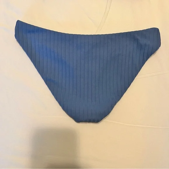 BECCA Ribbed 2 piece swimsuit SIZE: SMALL - Picture 8 of 13